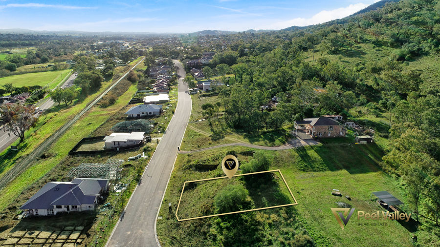 LOOKING FOR VIEWS, EAST TAMWORTH