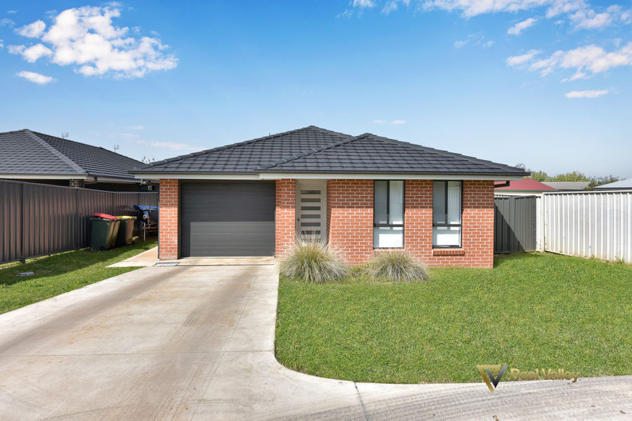 DUAL INCOME PROPERTY