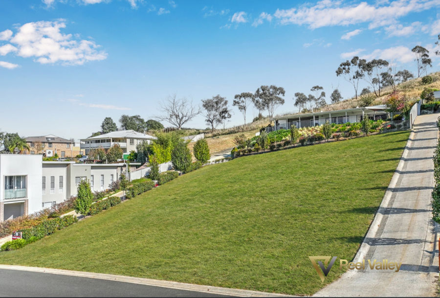 LARGE BLOCK, PANORAMIC VIEWS!!