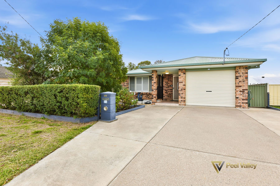 IMPECCABLE HOME, CONVENIENT LOCATION