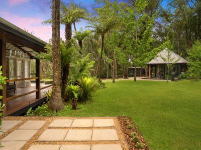 GLENHUNTLY   A RARE SANCTUARY OF SCALE, LUXURY, AND INFINITE POTENTIAL