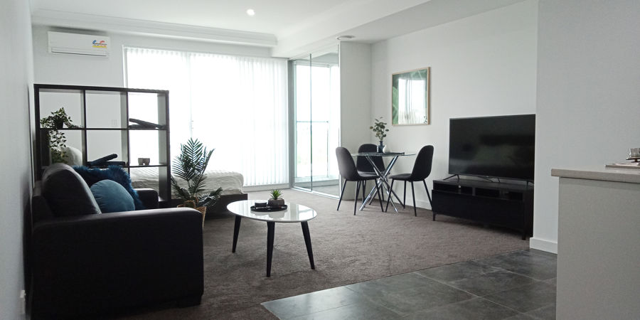 10 MINUTES DRIVE TO NORWEST BUSINESS PARK AND 15 MINUTES DRIVE TO PARRAMATTA CBD