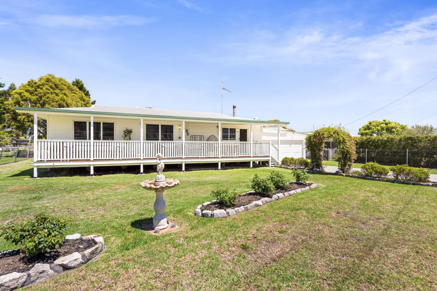 UNLOCK POTENTIAL IN WYREEMA - PERFECT FIRST HOME OR INVESTMENT OPPORTUNITY!
