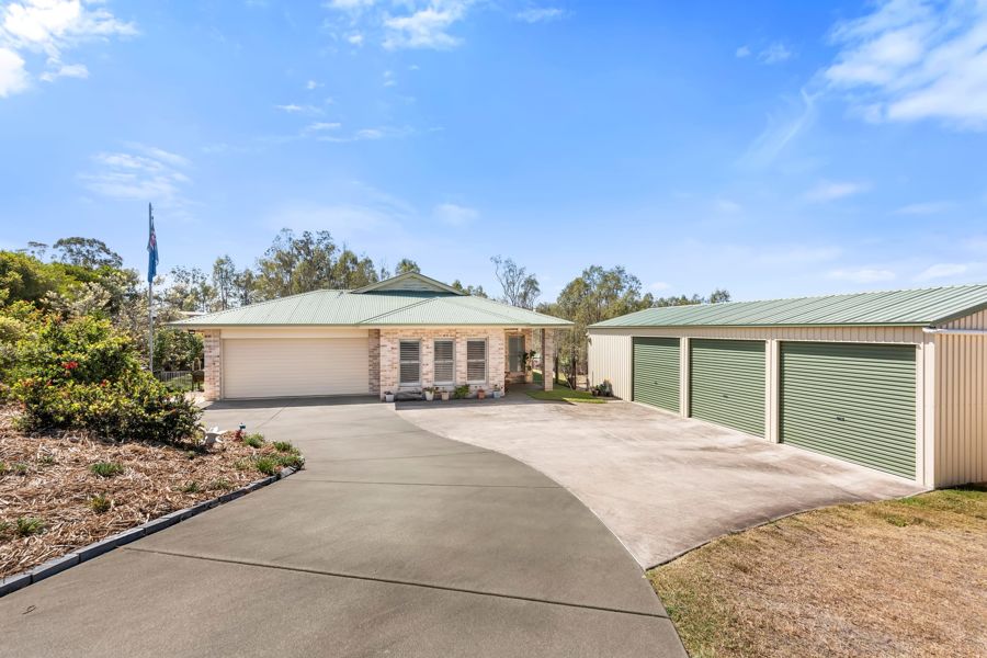 SPACE, SERENITY & LIFESTYLE ON 1.6 ACRES