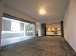 CONTEMPORARY / RESORT STYLE LIVING