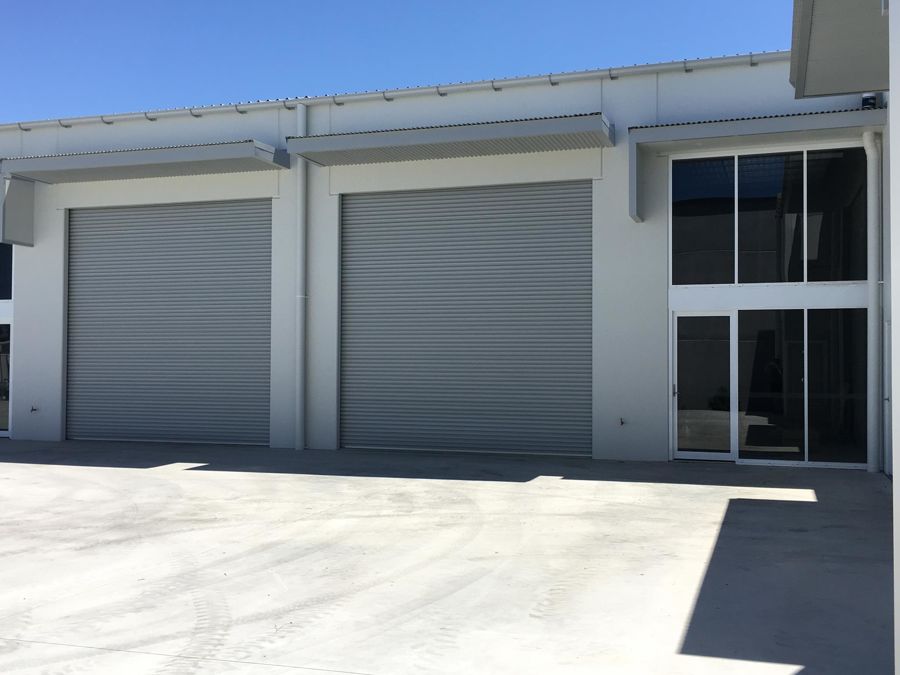 HIGH CLEARANCE, CONCRETE TILT PANEL STRATA UNIT - POPULAR ESTATE