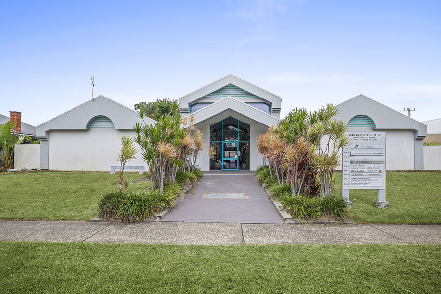 TENANTED PROFESSIONAL SUITE WITH DEDICATED ON SITE PARKING...