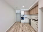 STYLISH 1-BED 1-STUDY APARTMENT WITH SPECTACULAR VIEWS