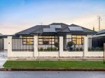 SPACIOUS FAMILY HOME WITH EXCEPTIONAL OUTDOOR ENTERTAINING