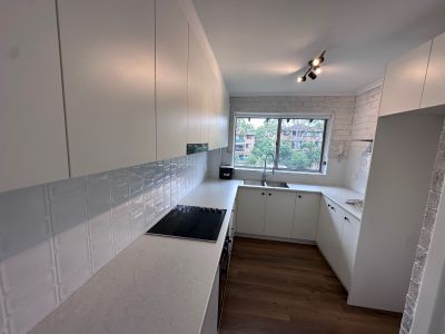 FULLY RENOVATED ULTRA MODERN UNIT