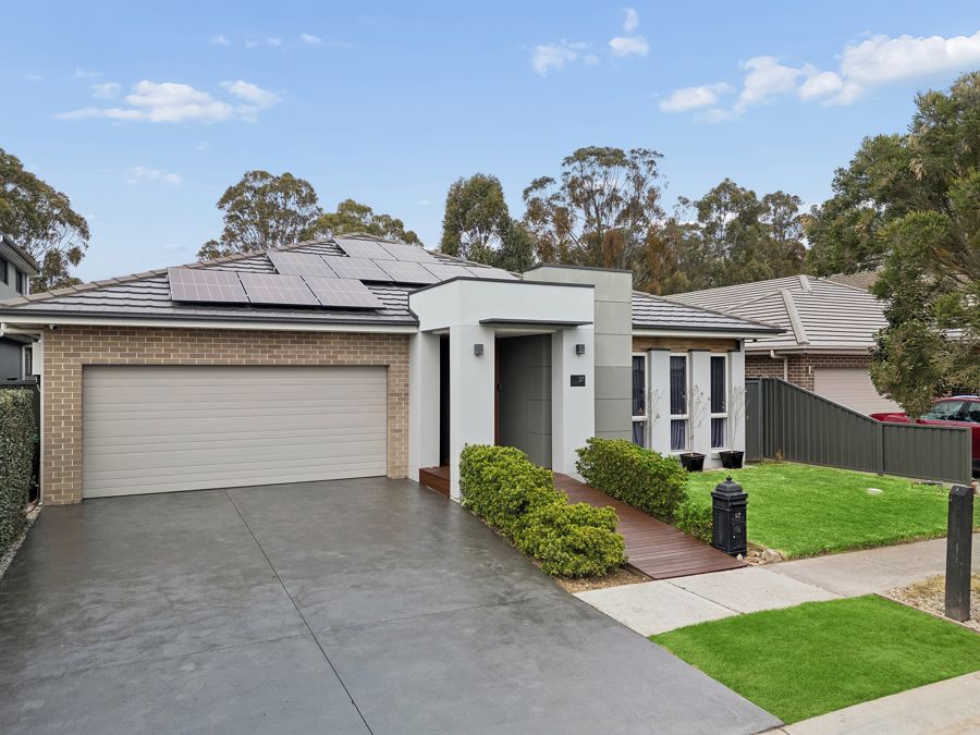 WHERE LUXURY LIVING MEETS EFFORTLESS ENTERTAINING!