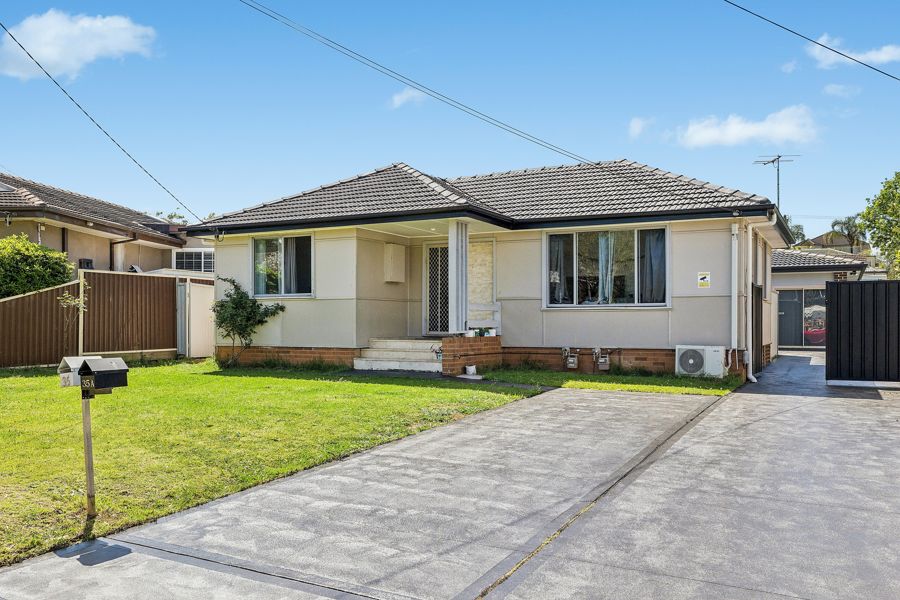 TWO HOMES, ONE TITLE - OUTSTANDING INVESTMENT OR DUAL-LIVING OPPORTUNITY