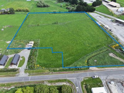 POSITIONED FOR GROWTH - BARELAND WITH POTENTIAL