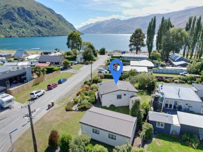 LIGHT-FILLED RETREAT ON A PRIME CORNER SITE