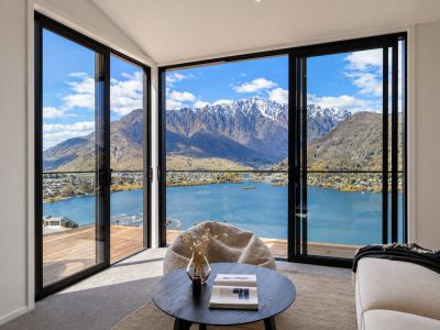 ARCHITECTURAL ALPINE LIVING WITH 365 DAY VA