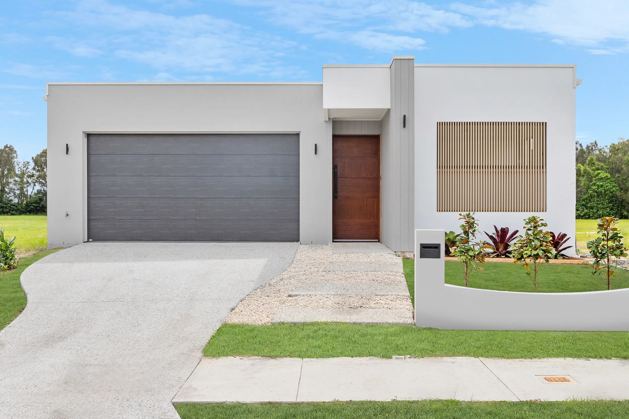 NEAR NEW 4 BEDROOM HOME IN CALYPSO BAY