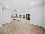 BIG MODERN FAMILY HOME WITH MULTIPLE LIVING AREAS!