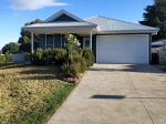 LARGE MODERN 4 BEDROOM COUNTRY HOME IN QUIET CUL DER SAC.