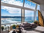 LOCKDOWN IN STYLE - STUDIO APARTMENT WITH SWEEPING OCEAN VIEWS + PARKING