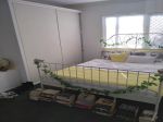 SELF CONTAINED 1 BEDROOM UNIT WITH BATHROOM, LOUNGE ,KITCHEN ,HALLWAY,LARGE BEDROOM.