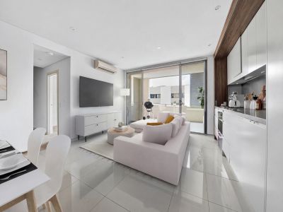 CHARMING 1 BED PLUS STUDY UNIT IDEALLY LOCATED