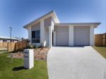 LOW-MAINTENANCE LIVING IN QUIET, CONVENIENT FLINDERS VIEW!
