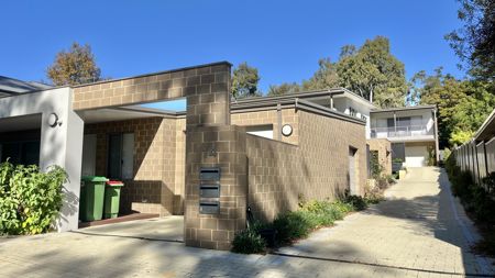 EFFORTLESS LIVING OPPOSITE APPLECROSS SENIOR HIGH SCHOOL PARKLANDS