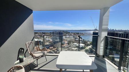 RIVERSIDE LIVING WITH STUNNING RIVER VIEWS IN APPLECROSS