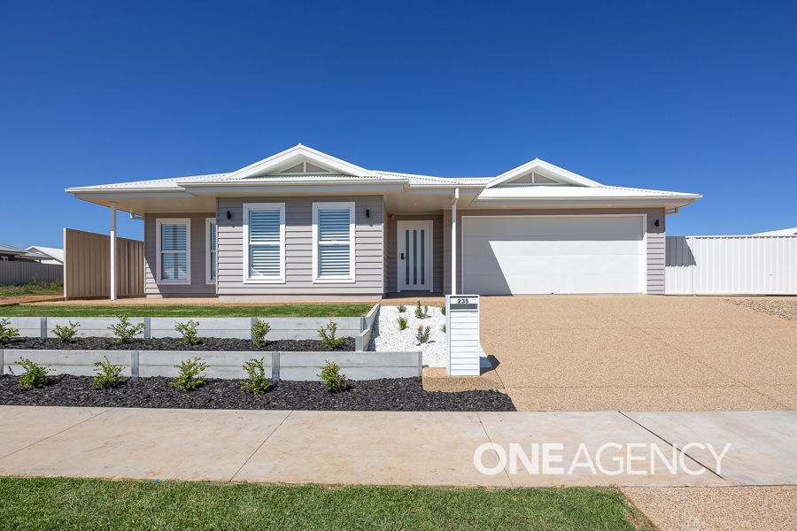 BRAND NEW EXECUTIVE FAMILY HOME