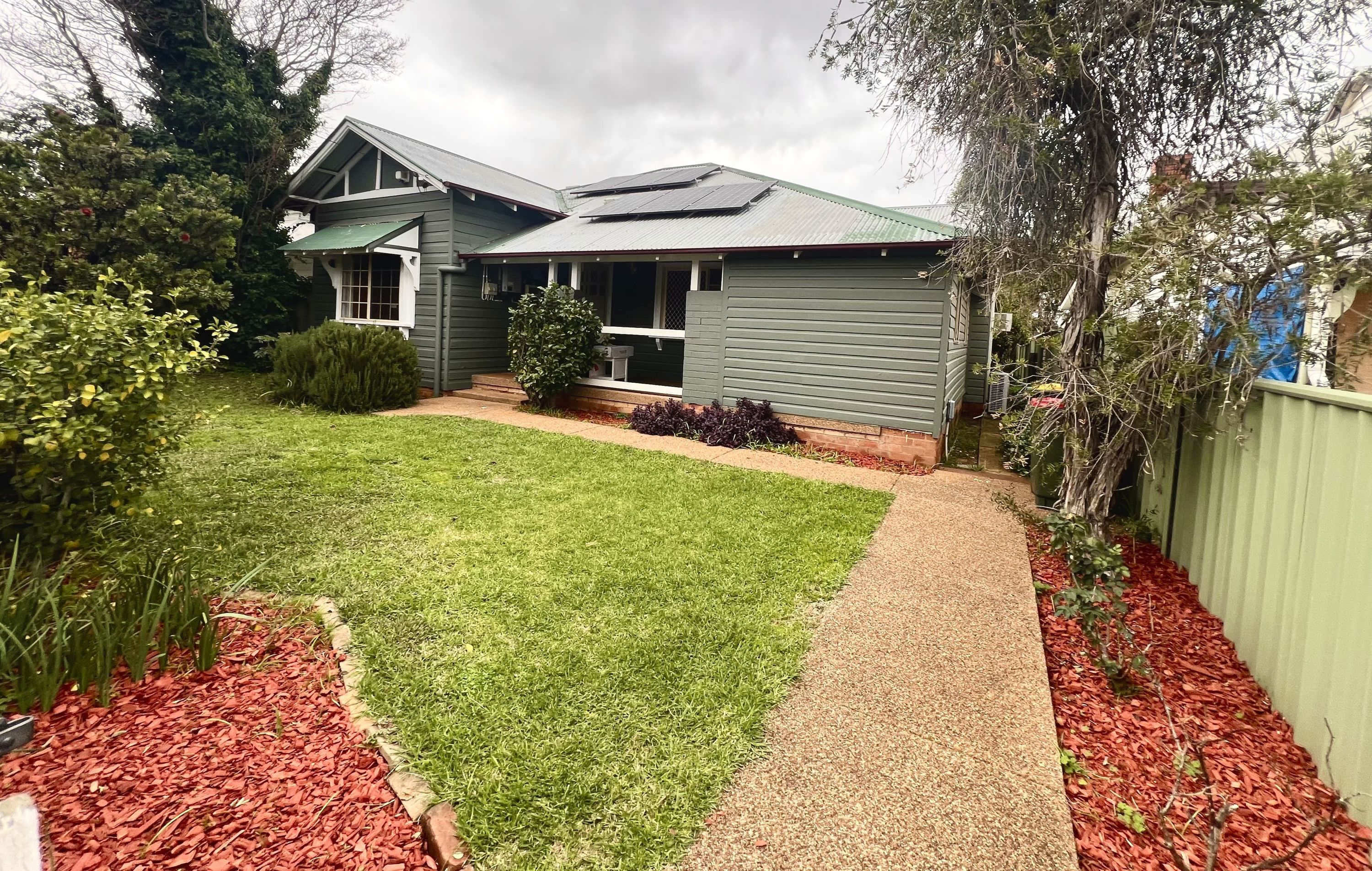 CHARACTER & CONVENIENCE IN CENTRAL DUBBO!
