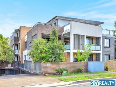 DESIRABLE HOME UNIT - WALK TO MERRYLANDS TRAIN STATION
