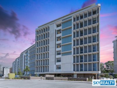 GREAT VALUE - DESIRABLE, NORTH-FACING APARTMENT WITH MULTI-PURPOSE ROOM