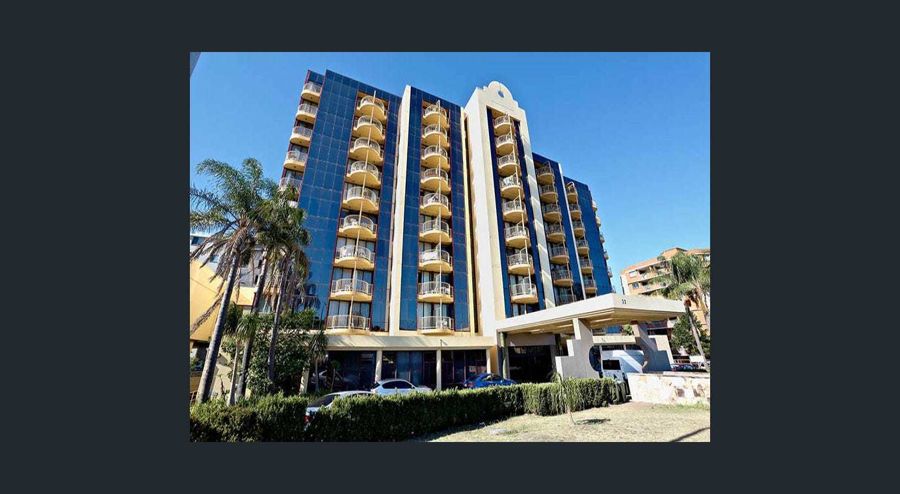 FULLY RENOVATED STUDIO APARTMENT WITH EXTRA STORGE CAGE FOR SALE...............