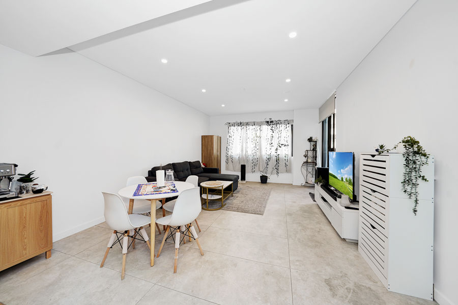 SOPHISTICATED APARTMENT LIVING IN THE HEART OF ST MARYS