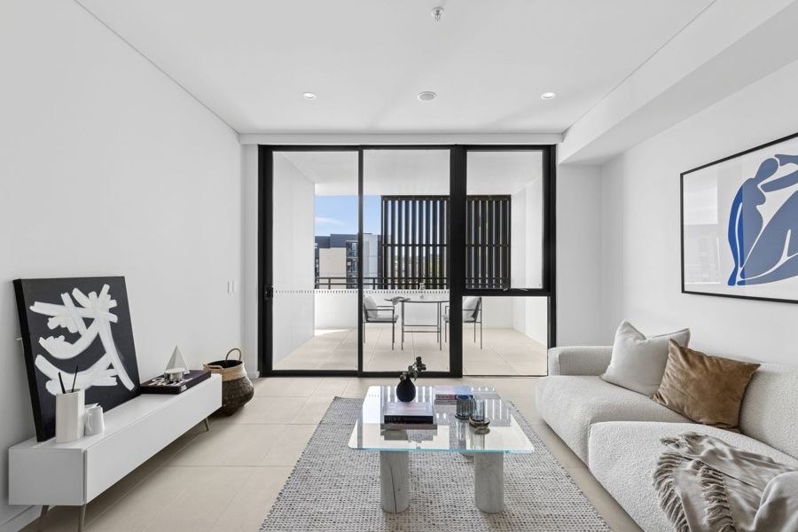 SPACIOUS THREE-BEDROOM GEM WITH STUNNING NORTH-FACING VIEWS IN MELROSE PARK VILLAGE