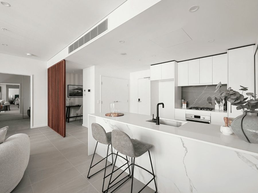 SPACIOUS FAMILY LIVING WITH EXPANSIVE BALCONY & COURTYARD VIEWS