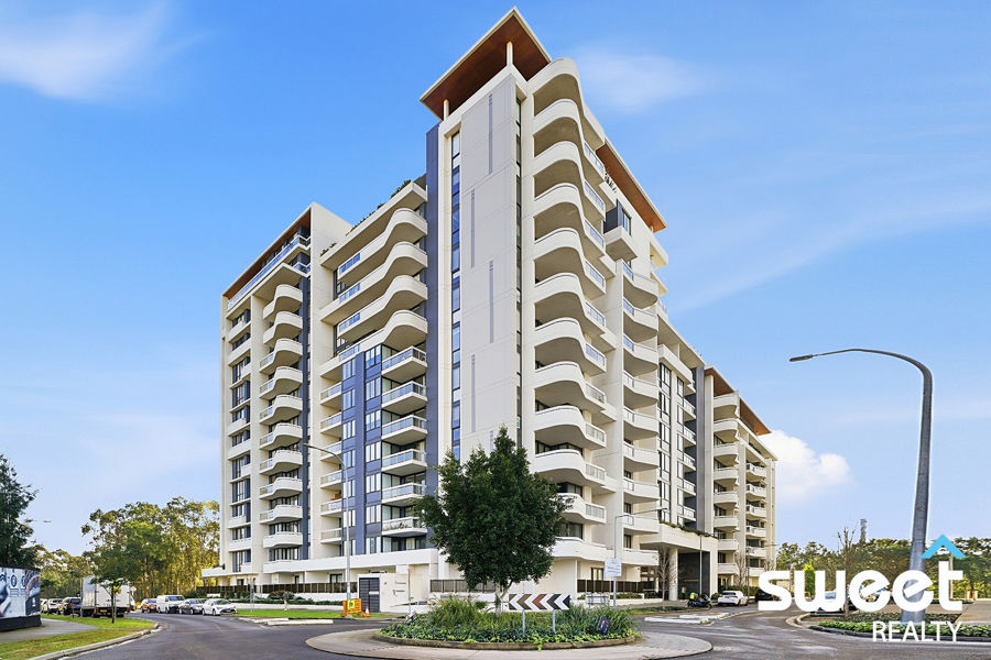 STYLISH & OVER-SIZED 3 BEDROOM IN PRIME OLYMPIC PARK LOCATION