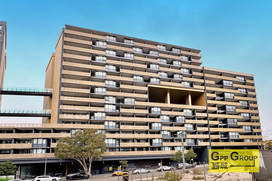 NEAR NEW 2 BEDROOM APARTMENT IN PERFECT LOCATION