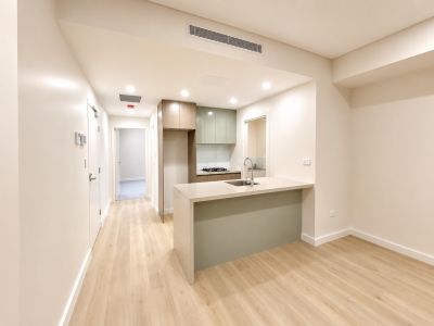 MODERN LIVING - WELCOME TO THE MASON