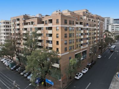 SPACIOUS 1 BEDROOM + STUDY IN IDEAL LOCATION