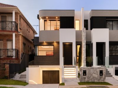 ARCHITECTURAL SOPHISTICATION MEETS RESORT-STYLE LUXURY
