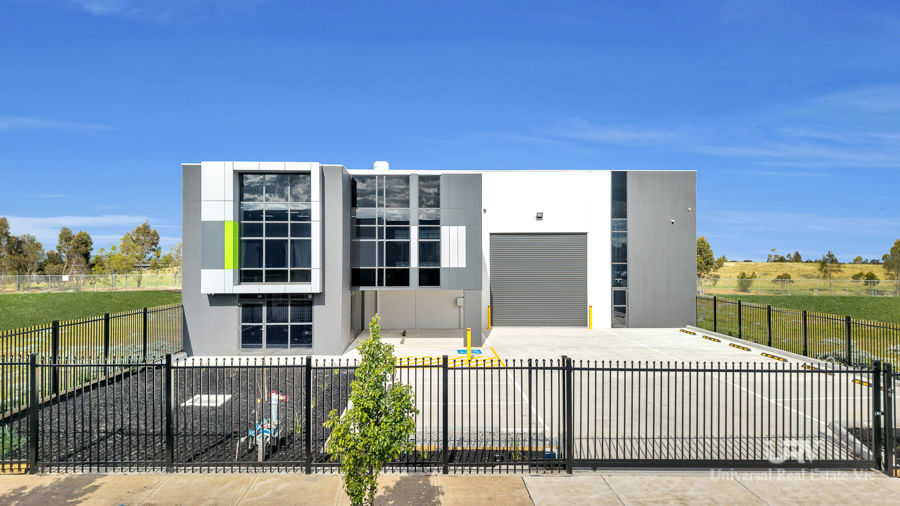 BRAND NEW MODERN OFFICE WAREHOUSE IN PRIME MERRIFIELD !!!