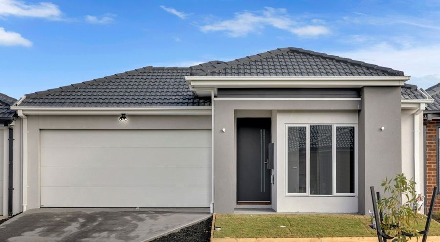 CONTEMPORARY ELEGANCE IN A THRIVING KATALIA ESTATE BY STOCKLAND !!