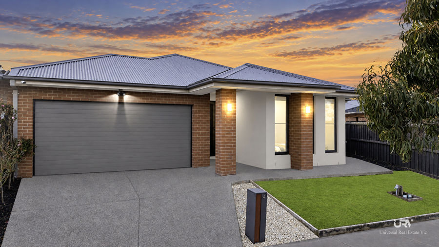 A HOME THAT HAS IT ALL !! A PERFECT CHOICE !!