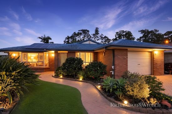 PARKSIDE LIVING WITH SPACE, PRIVACY & TIMELESS QUALITY