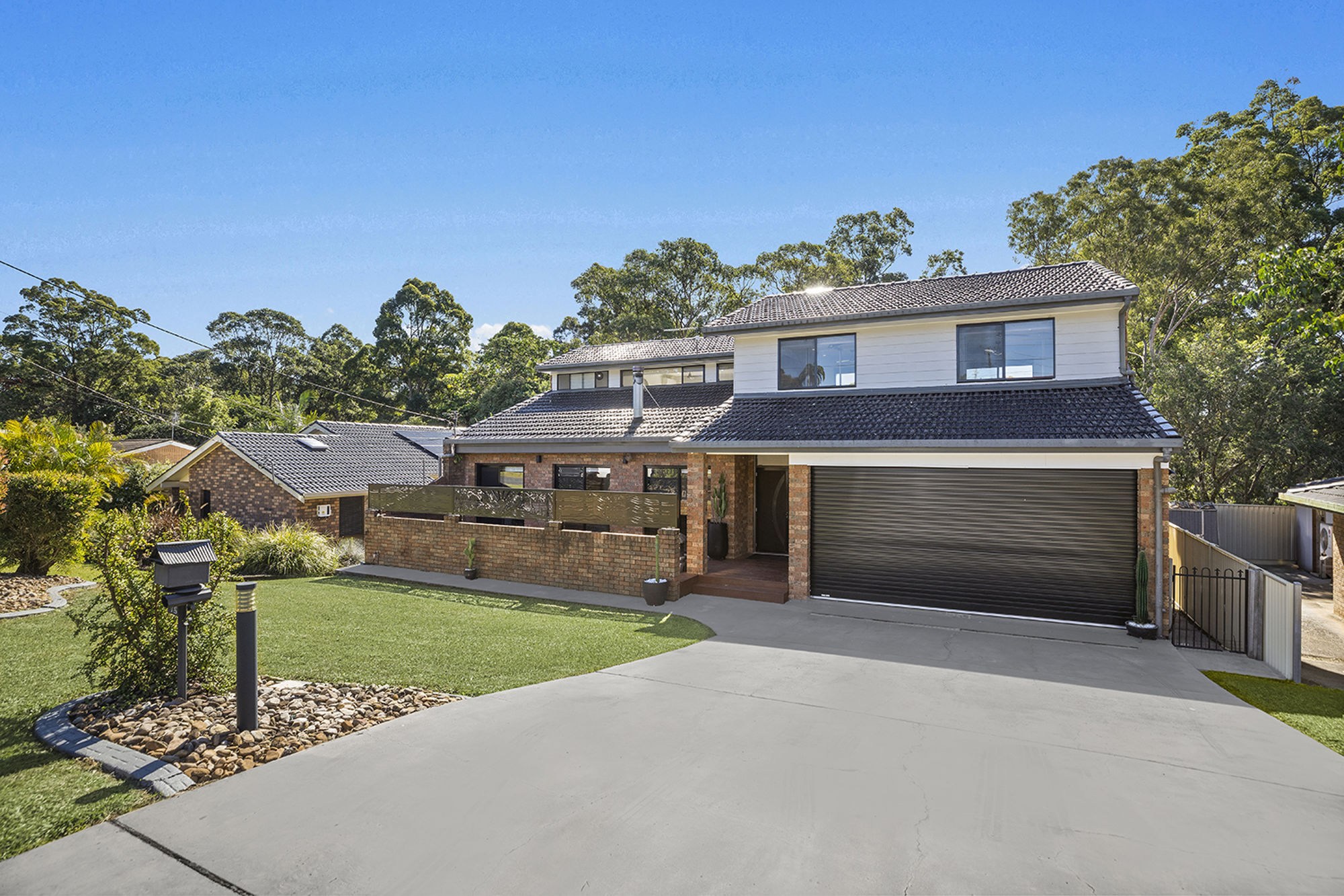 EXPANSIVE FAMILY HOME WITH DUAL LIVING POTENTIAL