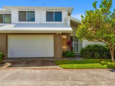 SPACIOUS TOWNHOUSE IN GATED COMPLEX