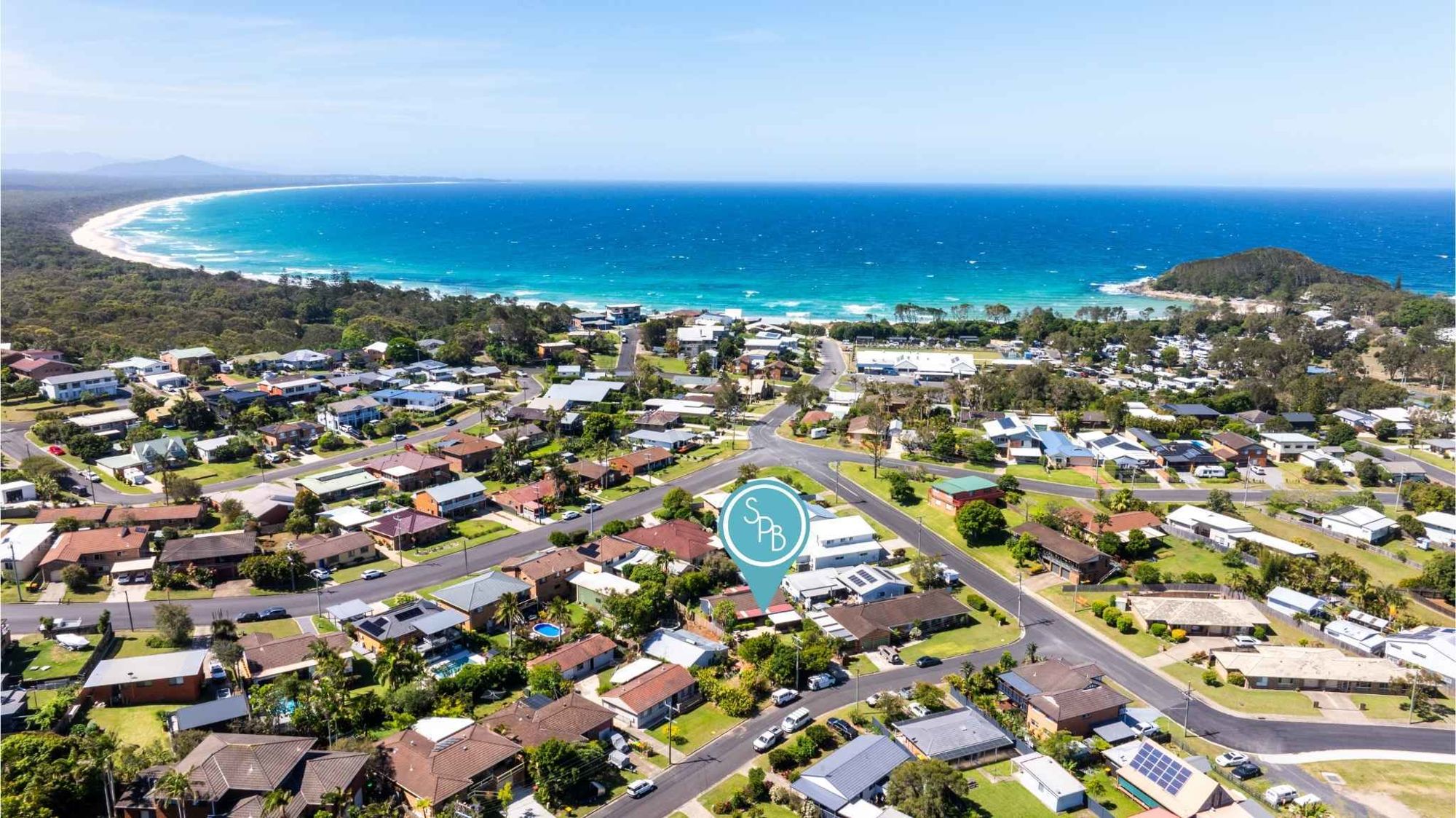 CHARMING COASTAL RETREAT - RENOVATED BRICK & TILE BEAUTY!