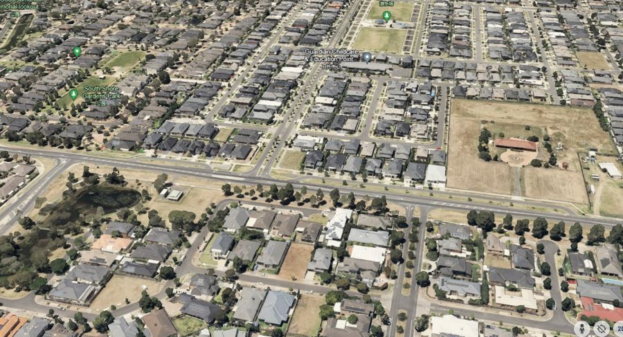 LARGE LAND PARCEL ON RARE MAIN ROAD EXPOSURE