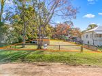 CONVENIENCE MEETS COUNTRY VIBES AT THIS PRIME LOCATION